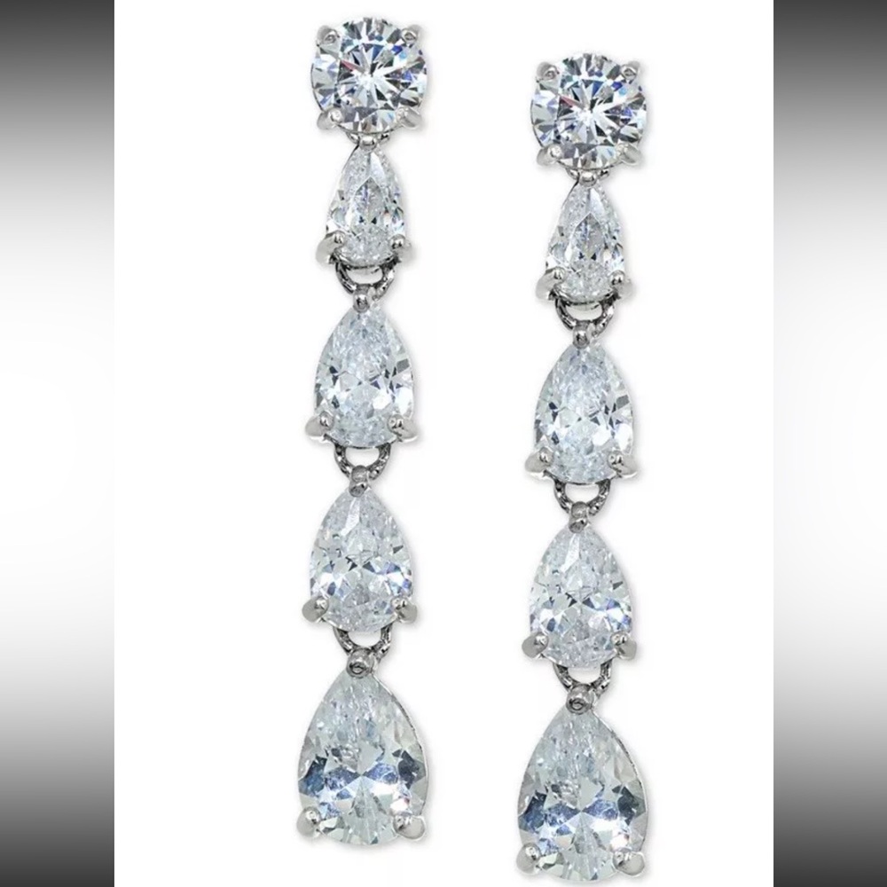 Cubic zirconia silver sterling brand new drop earrings✨